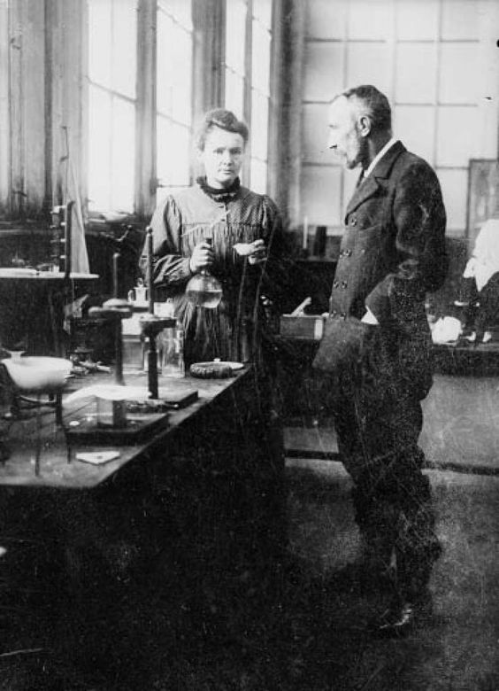 زوج علمی در آزمایشگاه