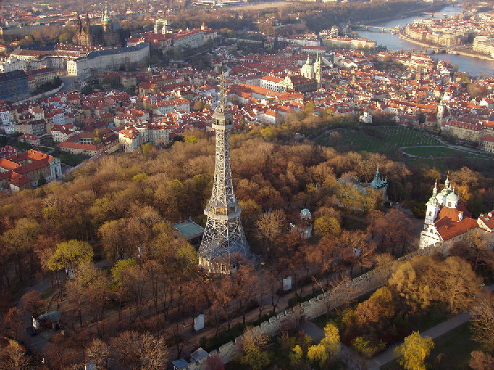 برج پترین در پراگ