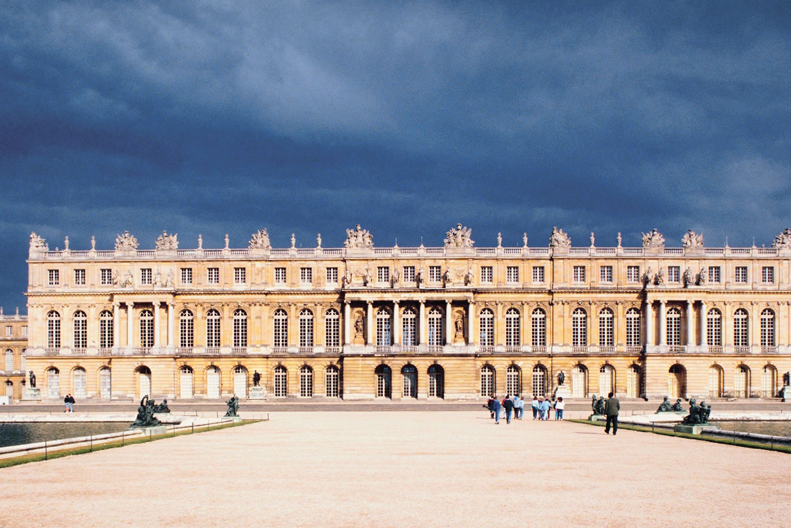 گشت و گذار یک روزه پاریس | کاخ ورسای