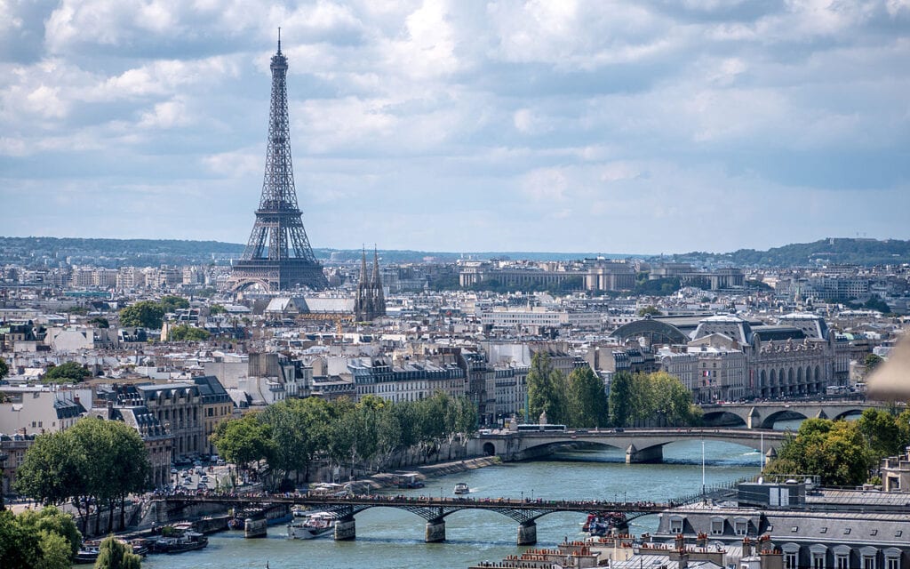 گشت‌وگذارهای یک‌روزه پاریس | بهترین جاذبه‌های پاریس که دیدن آن‌ها یک روز طول می‌کشد
