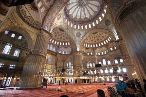 مسجد-لاللی-در-تور-استانبول