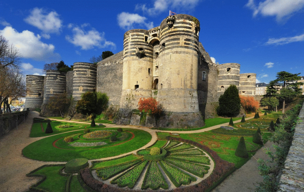 معرفی قلعه آنژه در فرانسه