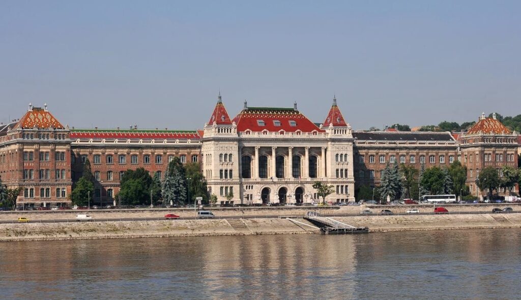 دانشگاه های برتر مجارستان